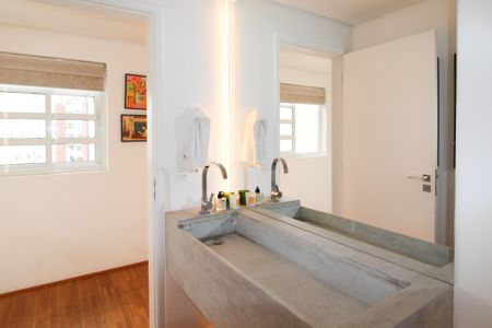 Apartamento à venda com 180m², 4 quartos e 2 vagas Apartamento à venda com 180m², 4 quartos e 2 vagasLavabo