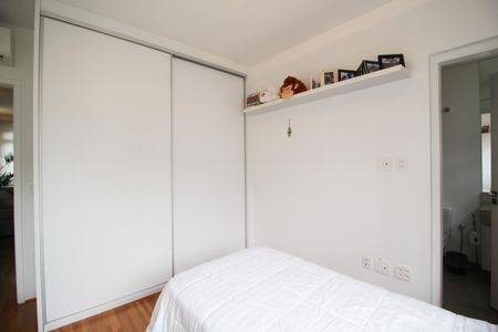 Apartamento à venda com 180m², 4 quartos e 2 vagas Apartamento à venda com 180m², 4 quartos e 2 vagasSuíte 2