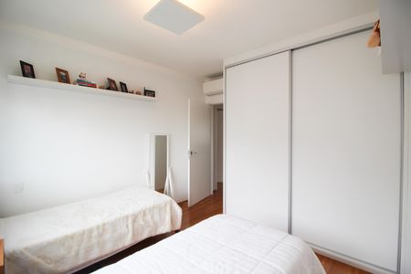 Apartamento à venda com 180m², 4 quartos e 2 vagas Apartamento à venda com 180m², 4 quartos e 2 vagasSuíte 2