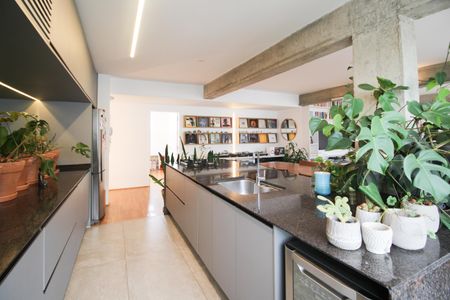 Apartamento à venda com 180m², 4 quartos e 2 vagas Apartamento à venda com 180m², 4 quartos e 2 vagasCozinha