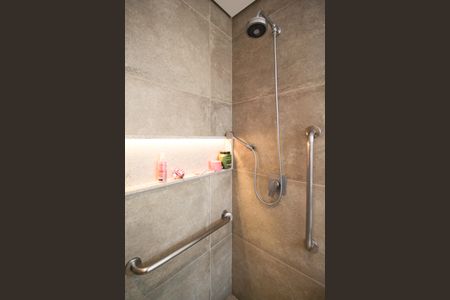 Apartamento à venda com 180m², 4 quartos e 2 vagas Apartamento à venda com 180m², 4 quartos e 2 vagasBanheiro da Suíte 2