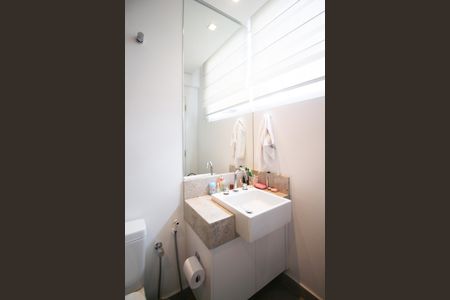 Apartamento à venda com 180m², 4 quartos e 2 vagas Apartamento à venda com 180m², 4 quartos e 2 vagasBanheiro da Suíte 2