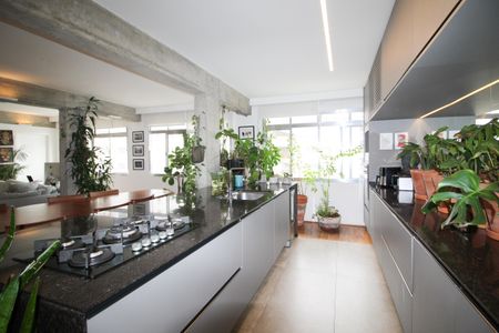 Apartamento à venda com 180m², 4 quartos e 2 vagas Apartamento à venda com 180m², 4 quartos e 2 vagasCozinha