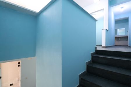 Apartamento à venda com 60m², 3 quartos e sem vagaEscada