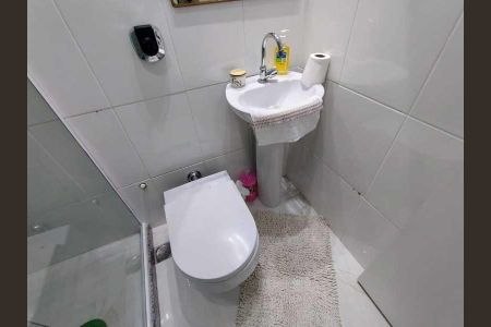 Apartamento à venda com 74m², 2 quartos e 1 vaga