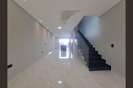 Casa à venda com 165m², 3 quartos e 3 vagas