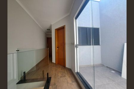 Casa à venda com 165m², 3 quartos e 3 vagas