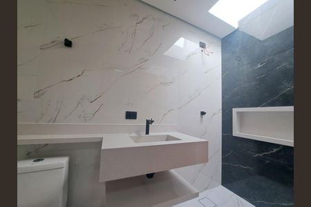 Casa à venda com 165m², 3 quartos e 3 vagas