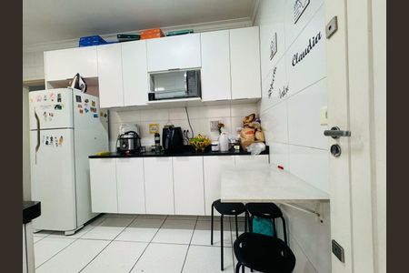Casa à venda com 75m², 3 quartos e 2 vagas