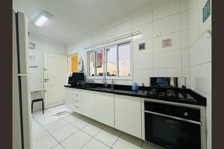 Casa à venda com 75m², 3 quartos e 2 vagas