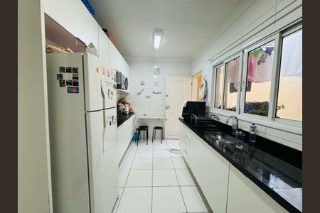 Casa à venda com 75m², 3 quartos e 2 vagas