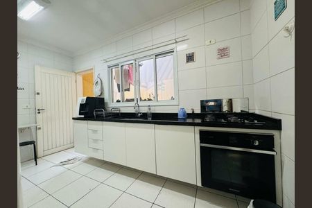 Casa à venda com 75m², 3 quartos e 2 vagas