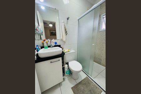 Casa à venda com 75m², 3 quartos e 2 vagas