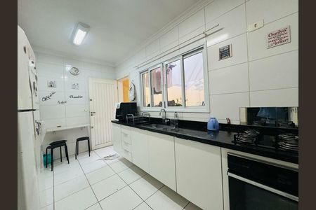 Casa à venda com 75m², 3 quartos e 2 vagas
