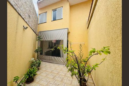 Casa à venda com 75m², 3 quartos e 2 vagas