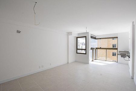 Apartamento à venda com 31m², 1 quarto e sem vaga