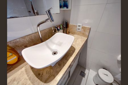 Apartamento à venda com 163m², 2 quartos e 1 vaga Apartamento à venda com 163m², 2 quartos e 1 vagaBanheiro da Suíte