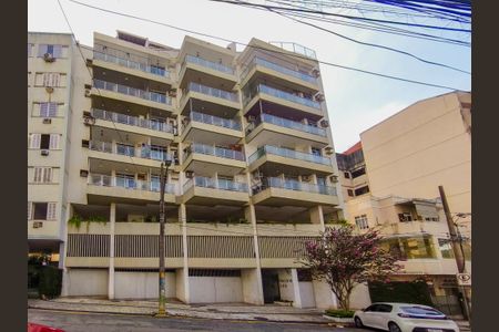 Apartamento à venda com 163m², 2 quartos e 1 vaga Apartamento à venda com 163m², 2 quartos e 1 vagaFachada e portaria