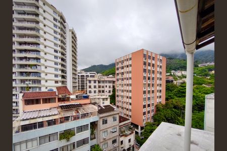 Apartamento à venda com 163m², 2 quartos e 1 vaga Apartamento à venda com 163m², 2 quartos e 1 vagaTerraço