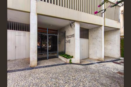 Apartamento à venda com 163m², 2 quartos e 1 vaga Apartamento à venda com 163m², 2 quartos e 1 vagaFachada e portaria