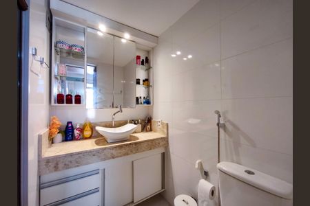 Apartamento à venda com 163m², 2 quartos e 1 vaga Apartamento à venda com 163m², 2 quartos e 1 vagaBanheiro da Suíte