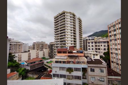 Apartamento à venda com 163m², 2 quartos e 1 vaga Apartamento à venda com 163m², 2 quartos e 1 vagaTerraço
