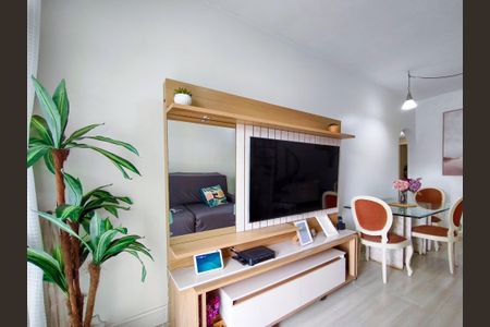 Apartamento à venda com 163m², 2 quartos e 1 vaga Apartamento à venda com 163m², 2 quartos e 1 vagaSala