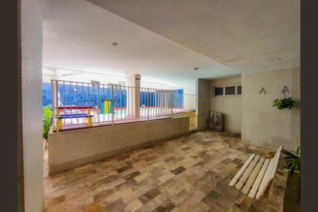 Apartamento à venda com 163m², 2 quartos e 1 vaga Apartamento à venda com 163m², 2 quartos e 1 vagaÁrea comum - Playground