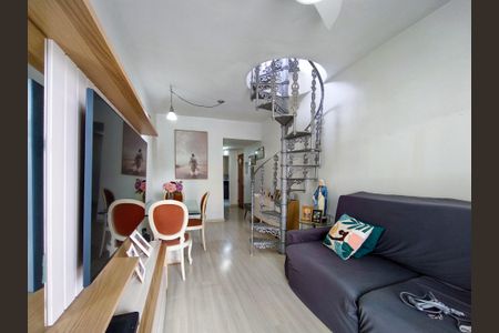 Apartamento à venda com 163m², 2 quartos e 1 vaga Apartamento à venda com 163m², 2 quartos e 1 vagaSala