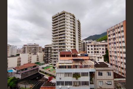 Apartamento à venda com 163m², 2 quartos e 1 vaga Apartamento à venda com 163m², 2 quartos e 1 vagaTerraço