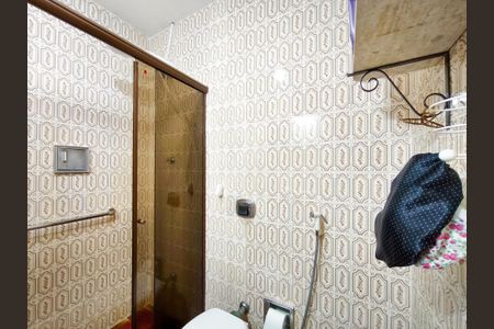 Apartamento à venda com 163m², 2 quartos e 1 vaga Apartamento à venda com 163m², 2 quartos e 1 vagaBanheiro Corredor