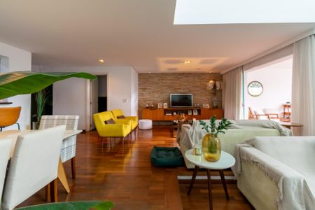 Casa à venda com 400m², 3 quartos e 2 vagasSala