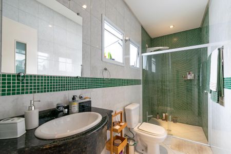 Casa à venda com 400m², 3 quartos e 2 vagasBanheiro da Suíte 2