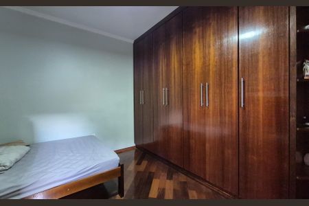 Casa à venda com 227m², 4 quartos e 4 vagasQuarto 2