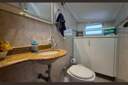 Casa à venda com 227m², 4 quartos e 4 vagasLavabo