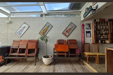 Casa à venda com 227m², 4 quartos e 4 vagasÁrea Gourmet