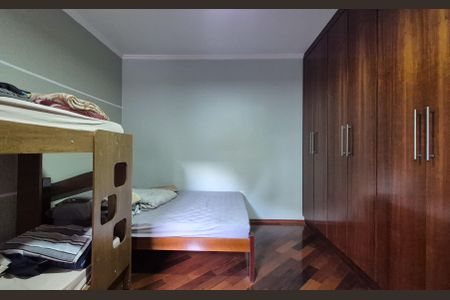 Casa à venda com 227m², 4 quartos e 4 vagasQuarto 2