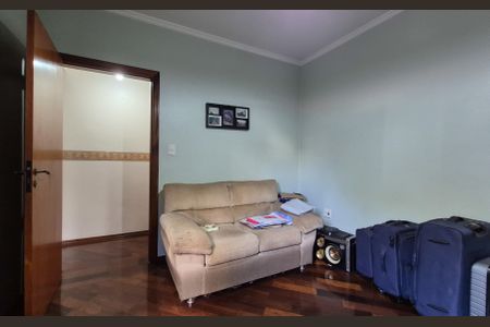 Casa à venda com 227m², 4 quartos e 4 vagasQuarto