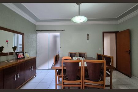 Casa à venda com 227m², 4 quartos e 4 vagasCozinha