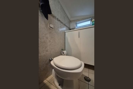 Casa à venda com 227m², 4 quartos e 4 vagasLavabo