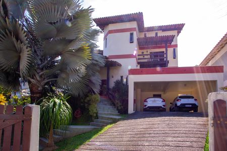 Casa de condomínio à venda com 480m², 5 quartos e 2 vagasQuintal