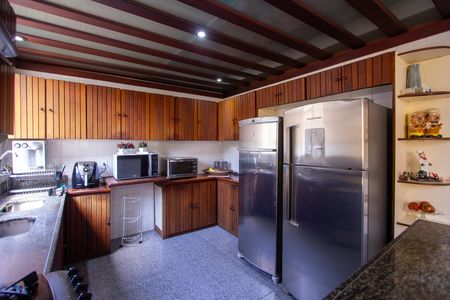 Casa de condomínio à venda com 480m², 5 quartos e 2 vagasCozinha