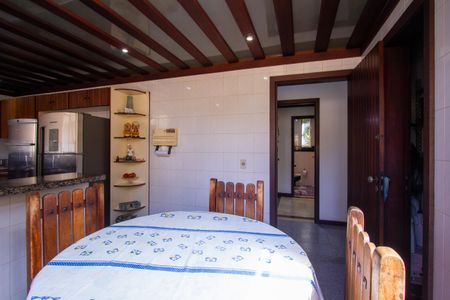 Casa de condomínio à venda com 480m², 5 quartos e 2 vagasCozinha