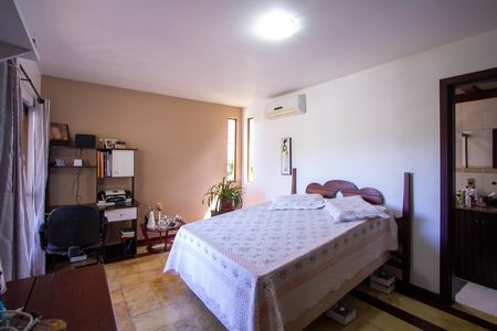 Casa de condomínio à venda com 480m², 5 quartos e 2 vagasSuíte 1