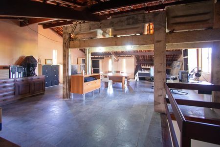 Casa de condomínio à venda com 480m², 5 quartos e 2 vagasSótão