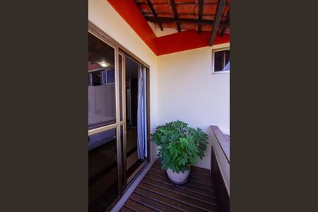 Casa de condomínio à venda com 480m², 5 quartos e 2 vagasVaranda da Suíte 1