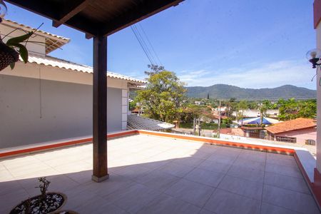 Casa de condomínio à venda com 480m², 5 quartos e 2 vagasVaranda