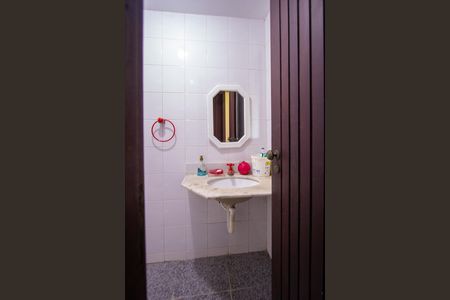 Casa de condomínio à venda com 480m², 5 quartos e 2 vagasBanheiro externo