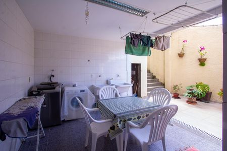 Casa de condomínio à venda com 480m², 5 quartos e 2 vagasÁrea de Serviço