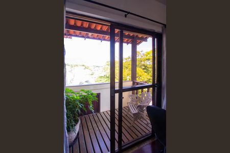 Casa de condomínio à venda com 480m², 5 quartos e 2 vagasVaranda da Suíte 1